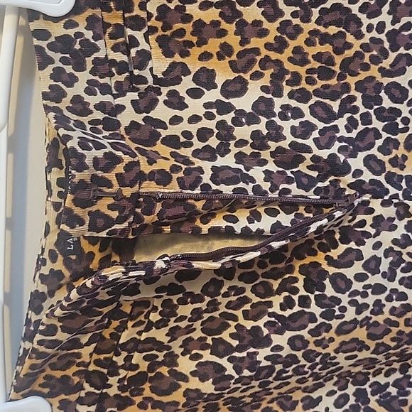 Corduroy Leopard Print Capris - Picture 6 of 7